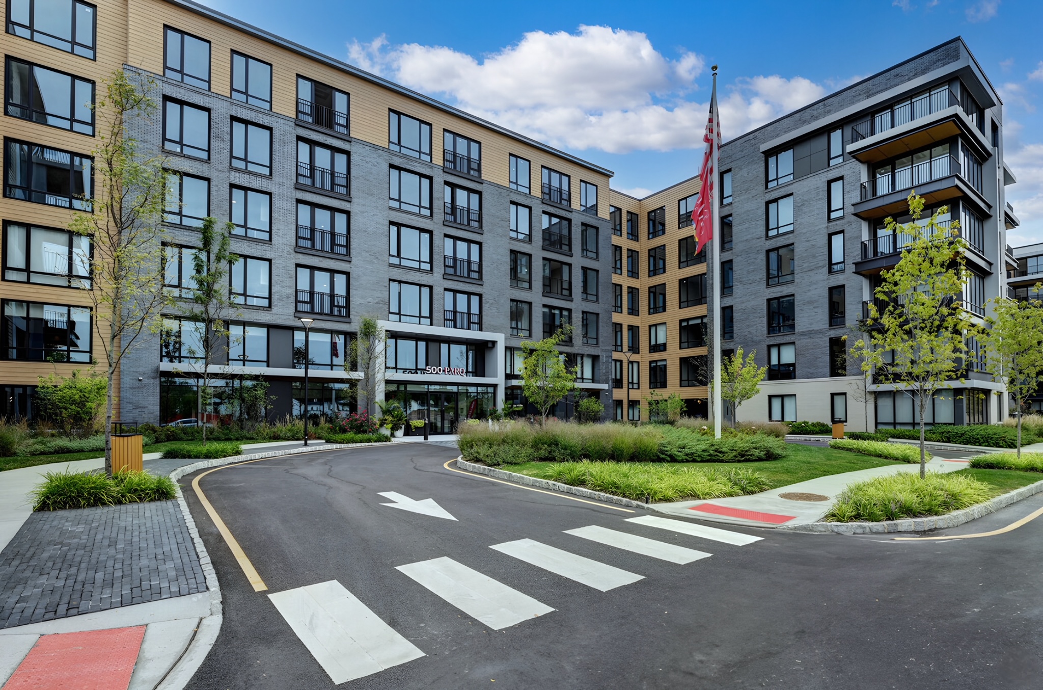 The Manor at Flagler Village - Dining and Living Area