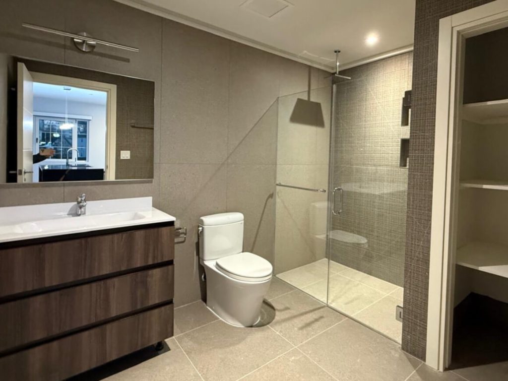 0CA0EDE3-6AF7-48E2-97C8-927309CDACDC