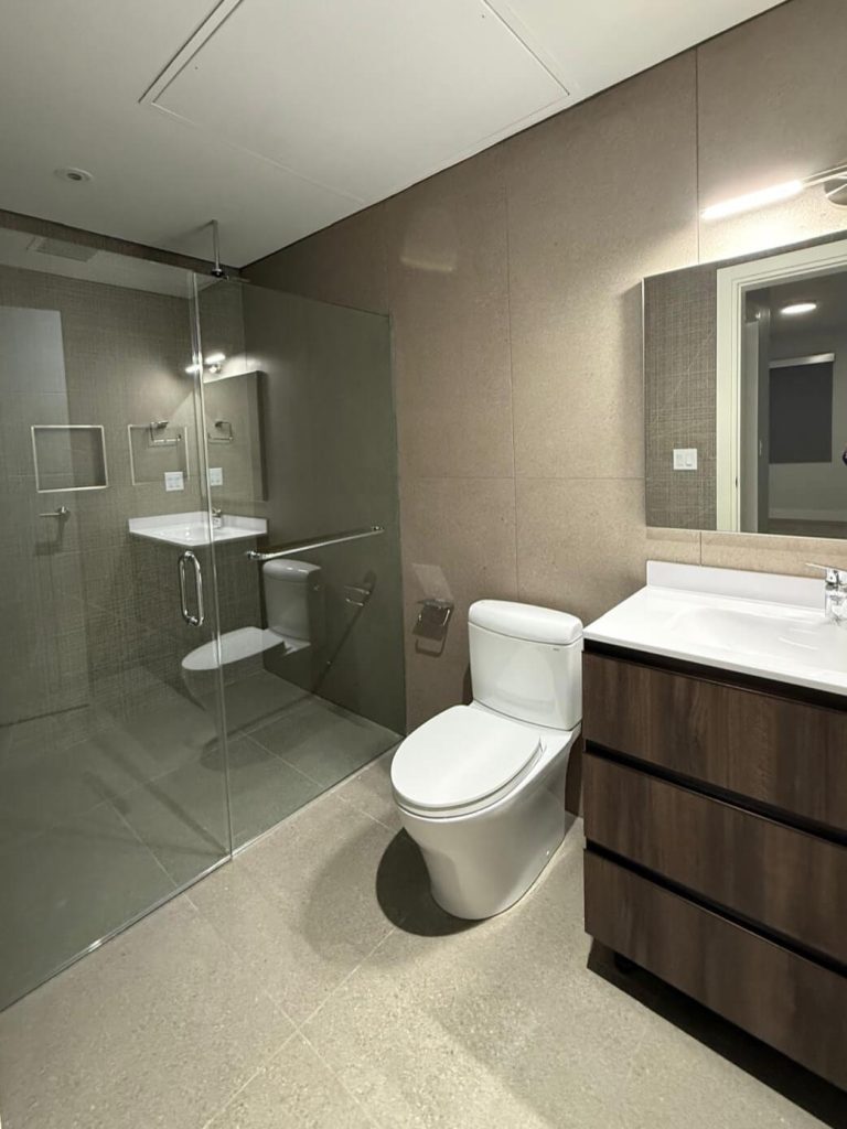 B9BC073D-6603-4153-B24D-F8028587E3AE