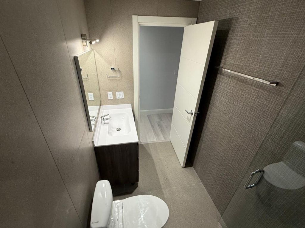 F208519B-7FD1-4348-940D-461CBF0FD5C0